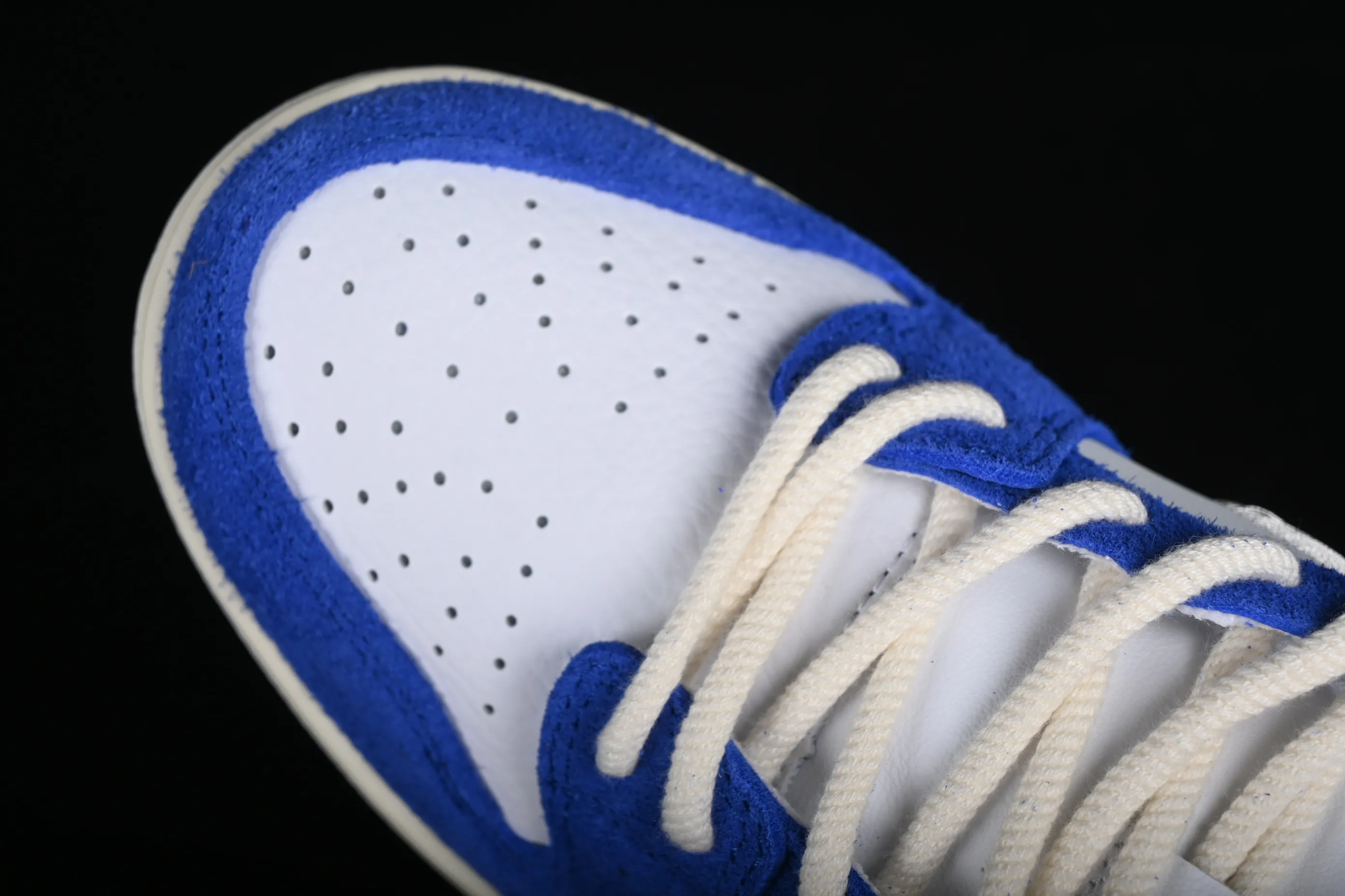 All categories Nk SB Dunk Series Nk SB Dunk Low low-top sneakers April Skateboards x Nk SB Dunk Low joint model Frozen Rose SB smashed backboard fashion casual sneakers FD2562-400